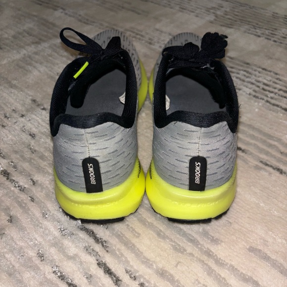 Brooks Hyperion Tempo Running Shoes - Picture 3 of 6